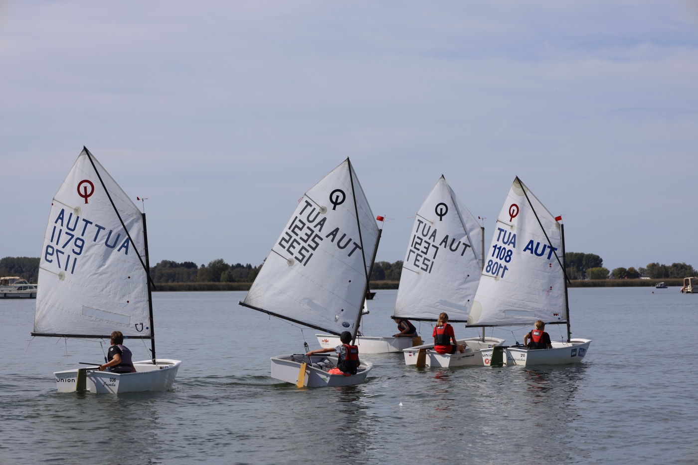 Opti-Race-255